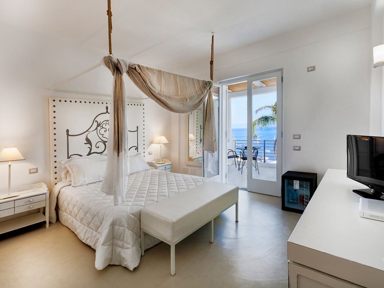 Foto 10 Hotel Villa Enrica Isola di Lipari, 09