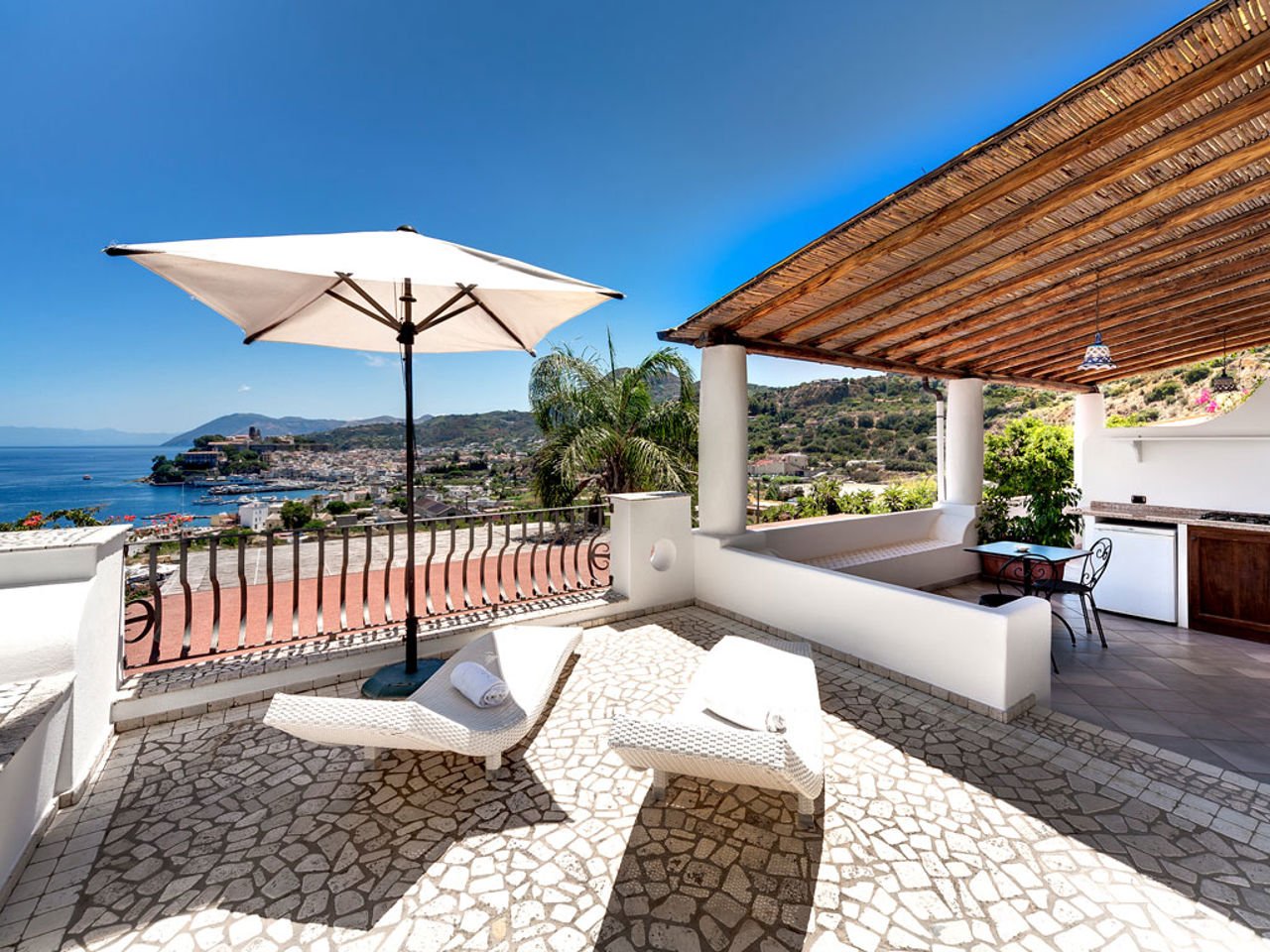 Foto 14 Hotel Villa Enrica Isola di Lipari, 13