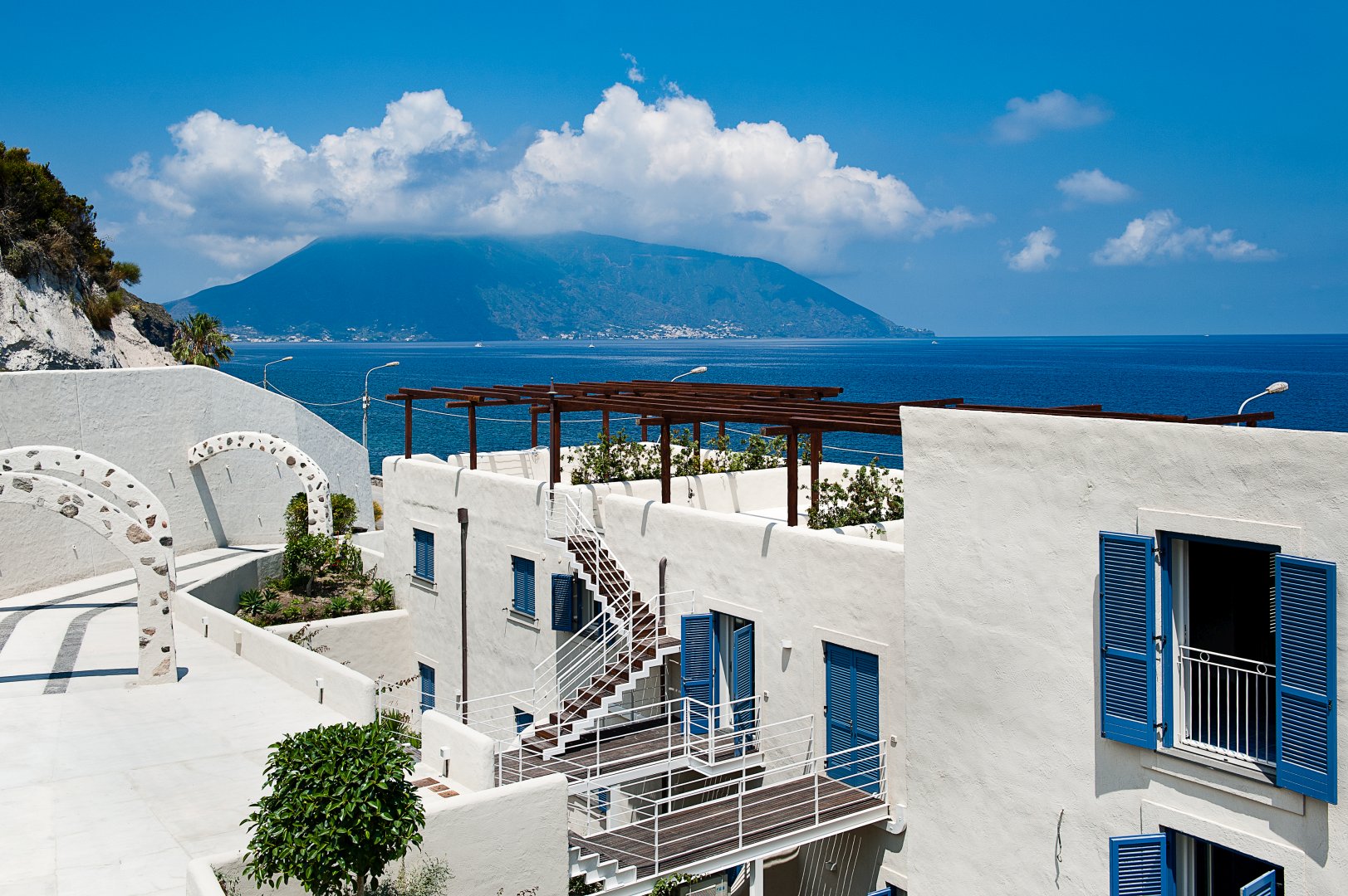 Foto 2 Residence NerOssidiana Isola di Lipari, 01