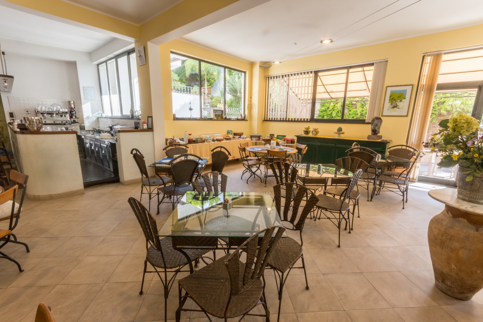 Foto 10 Hotel Residence Baia Portinenti Isola di Lipari, 09