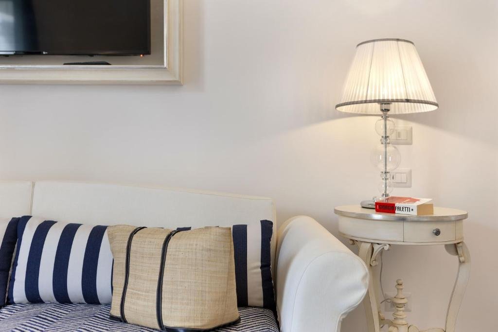 Foto 4 Antica Rheginna Luxury Room Minori, 03