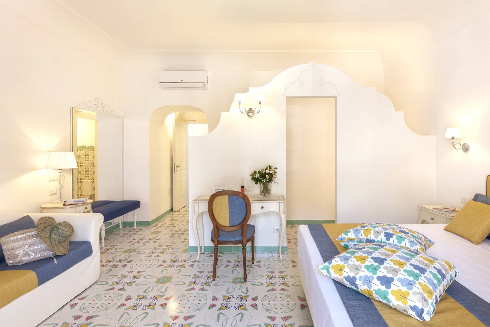 Foto 13 Antica Rheginna Luxury Room Minori, 12