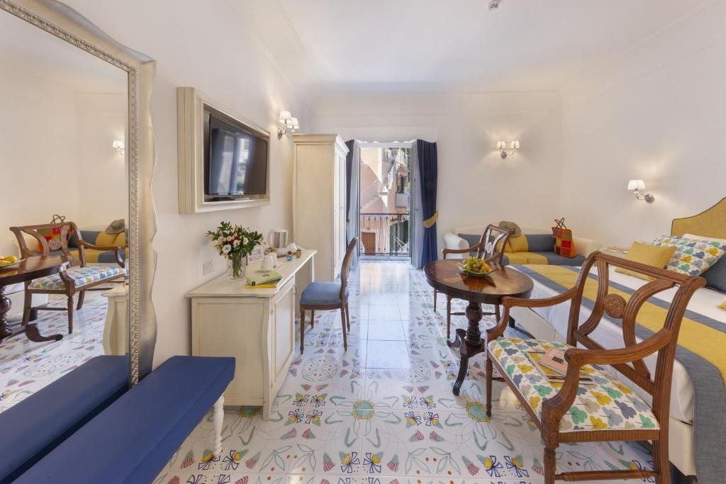 Foto 16 Antica Rheginna Luxury Room Minori, 15