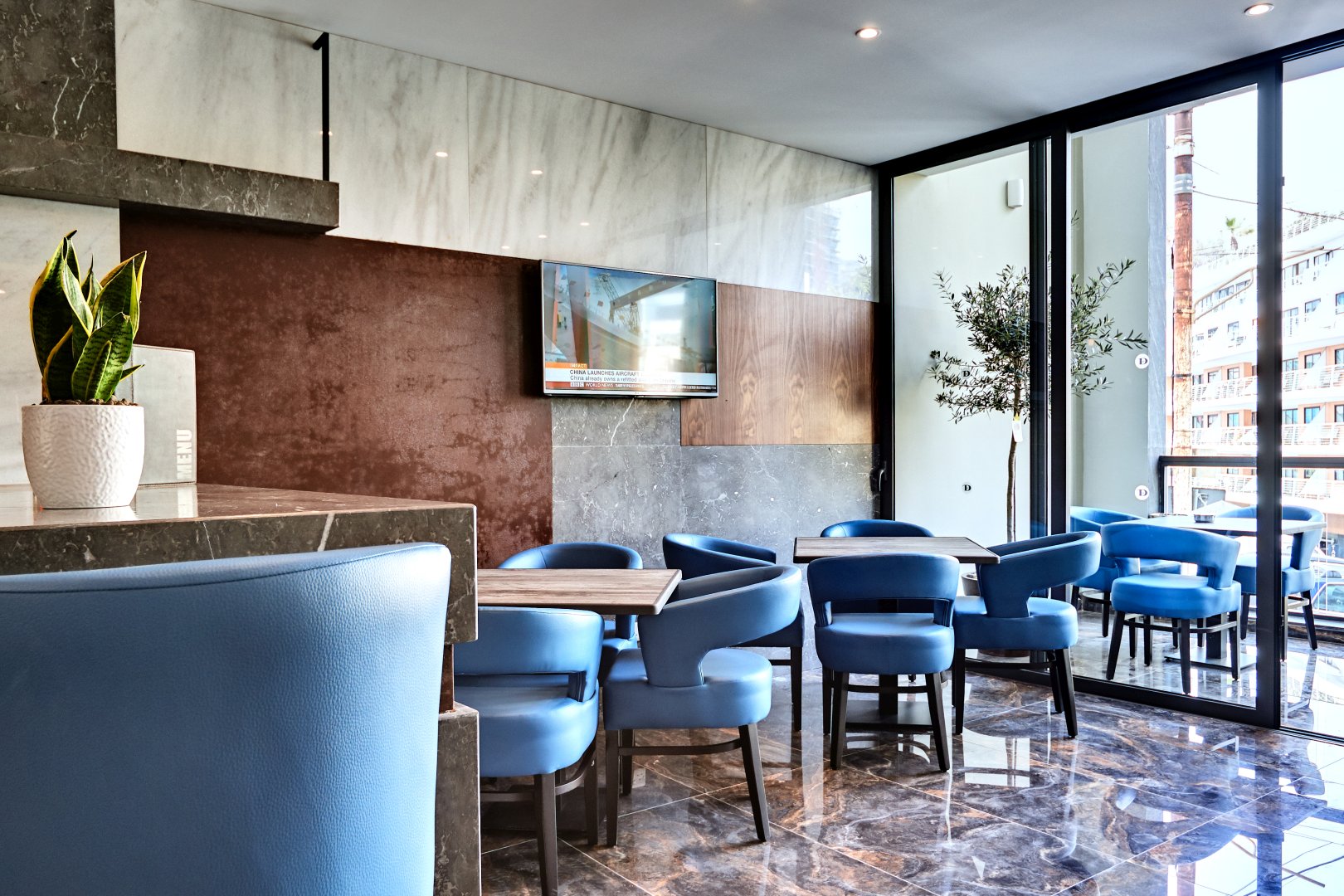 Foto 17 The District Hotel St. Julian's, 16