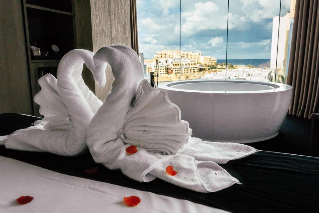 Foto 9 Hugos Boutique Hotel St. Julian's, 08