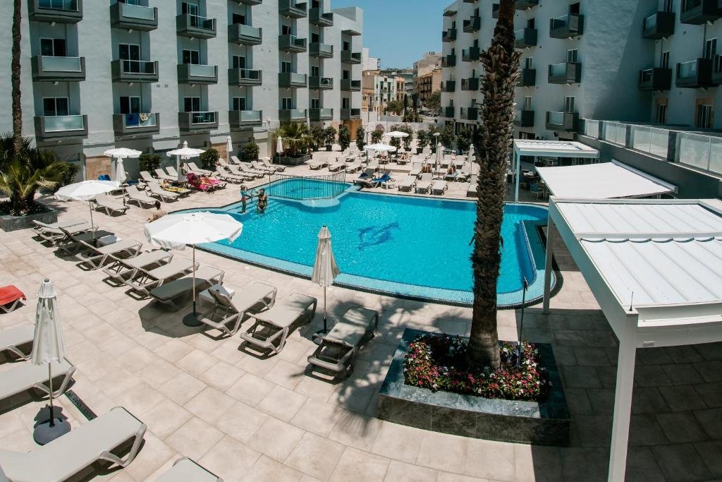 Foto 2 Pebbles Resort Hotel St Paul's Bay, 01