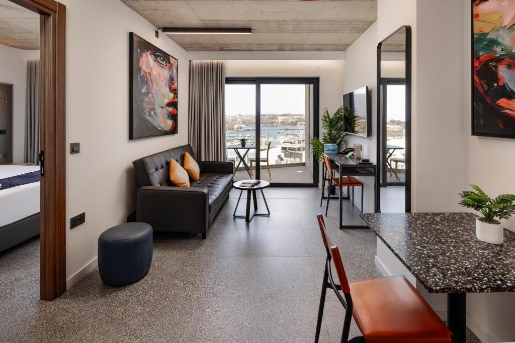 Foto 5 Grands Suites Hotel Residences and Spa Sliema, 04