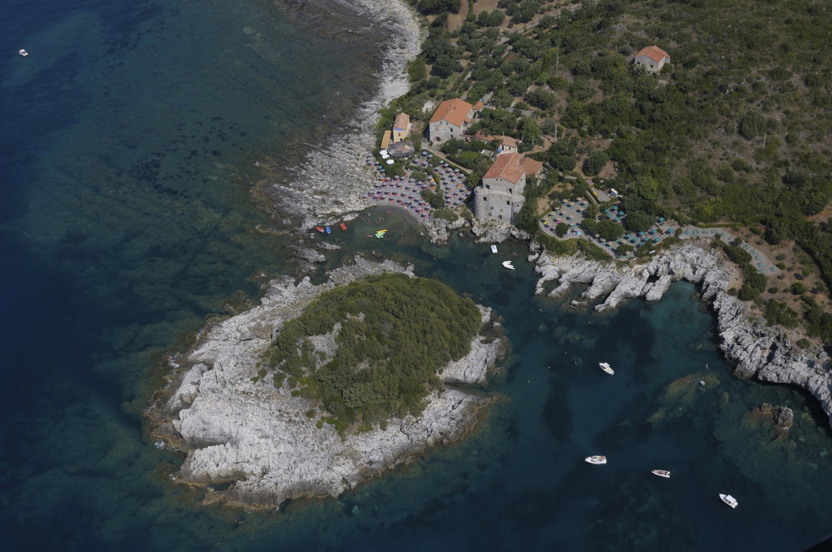 Foto 6 Hotel Borgo La Tana Maratea, 05