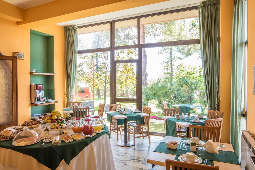 Foto 19 Villa Morgana Resort & Spa Messina, 18