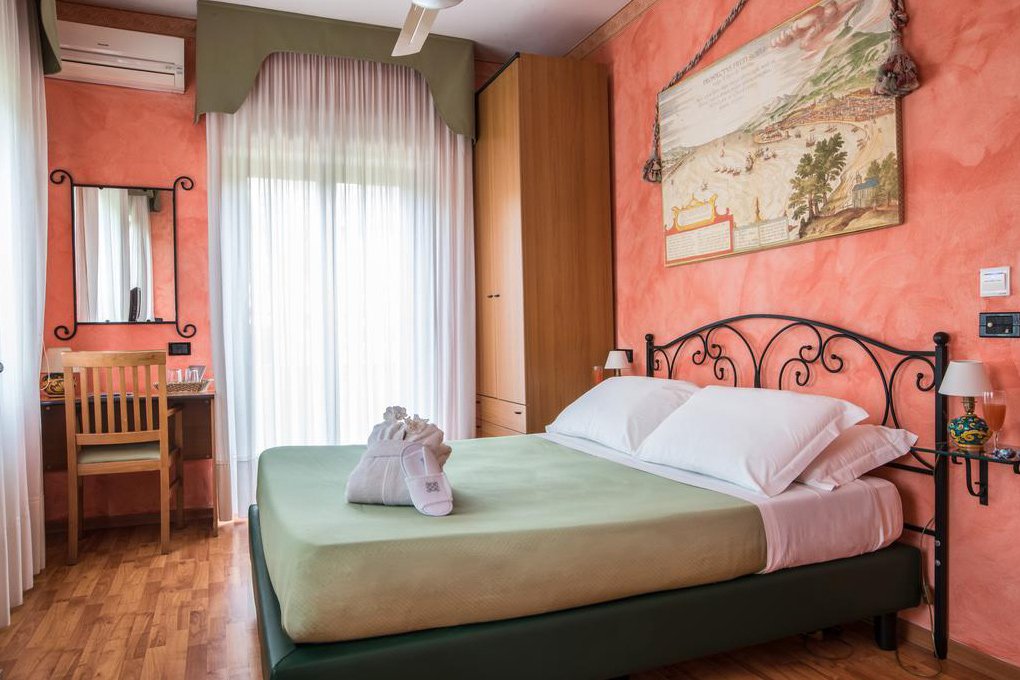 Foto 22 Villa Morgana Resort & Spa Messina, 21