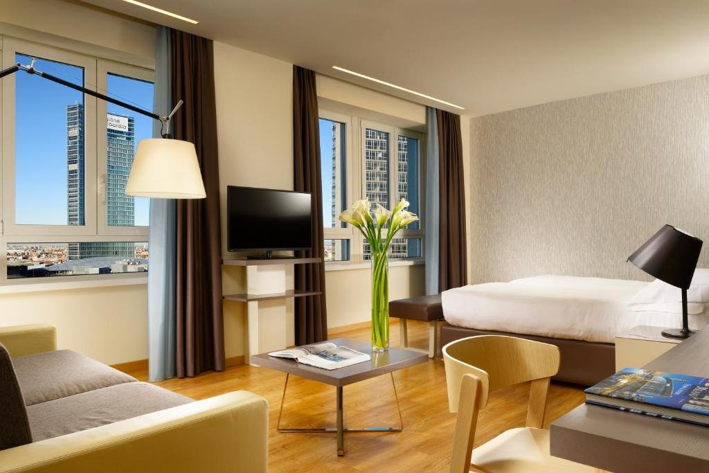 Foto 4 UNAHOTELS Century Milano Milano - Stazione Centrale, 03