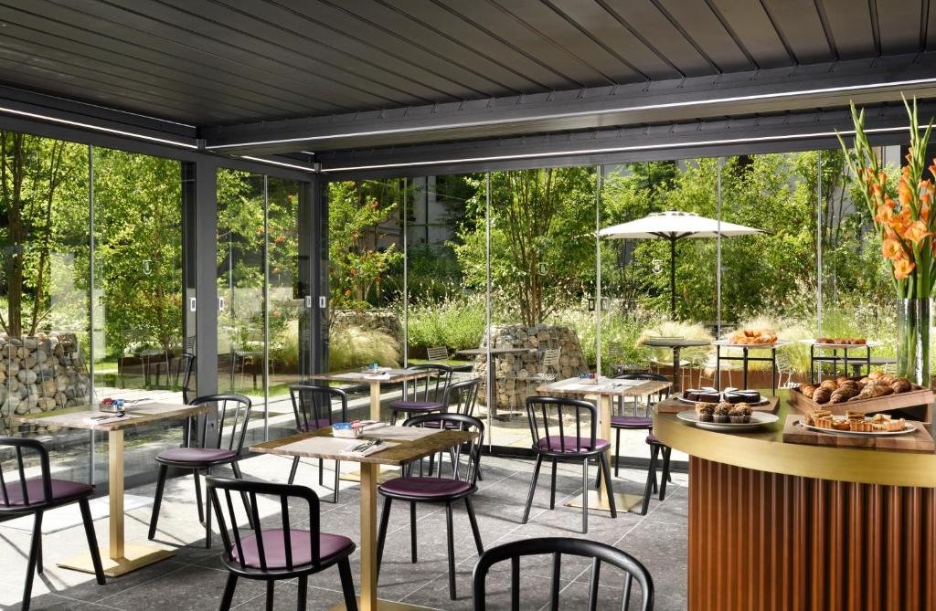 Milano - Stazione Centrale, 10