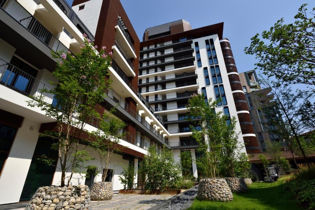 Milano - Stazione Centrale, 12