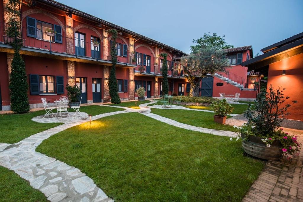 Moncalieri, 01