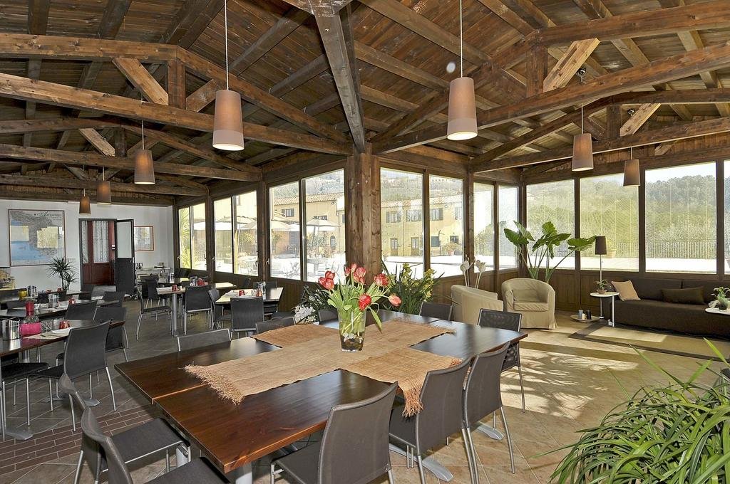 Foto 5 La Torre Wine Resort Montecarlo, 04