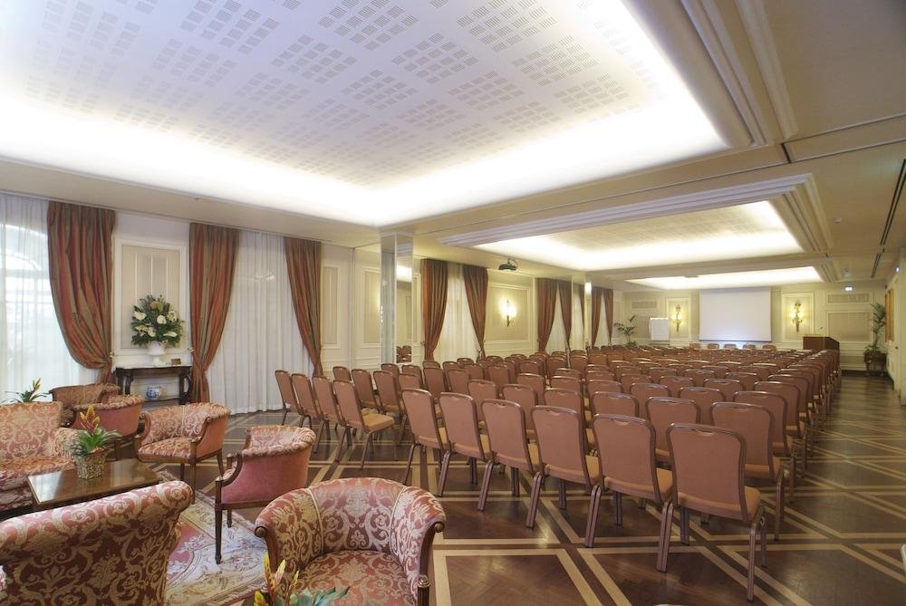 Foto 10 Palazzo Alabardieri Chiaia, 09