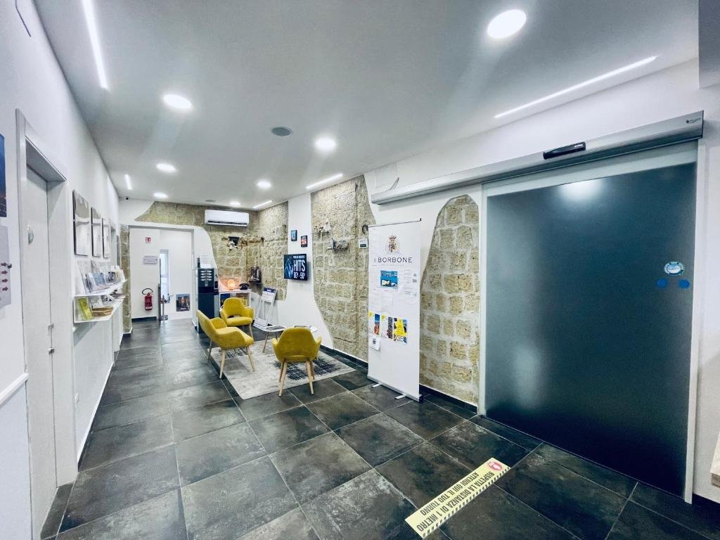 Foto 6 B&B I Borbone Napoli Stazione Centrale, 05