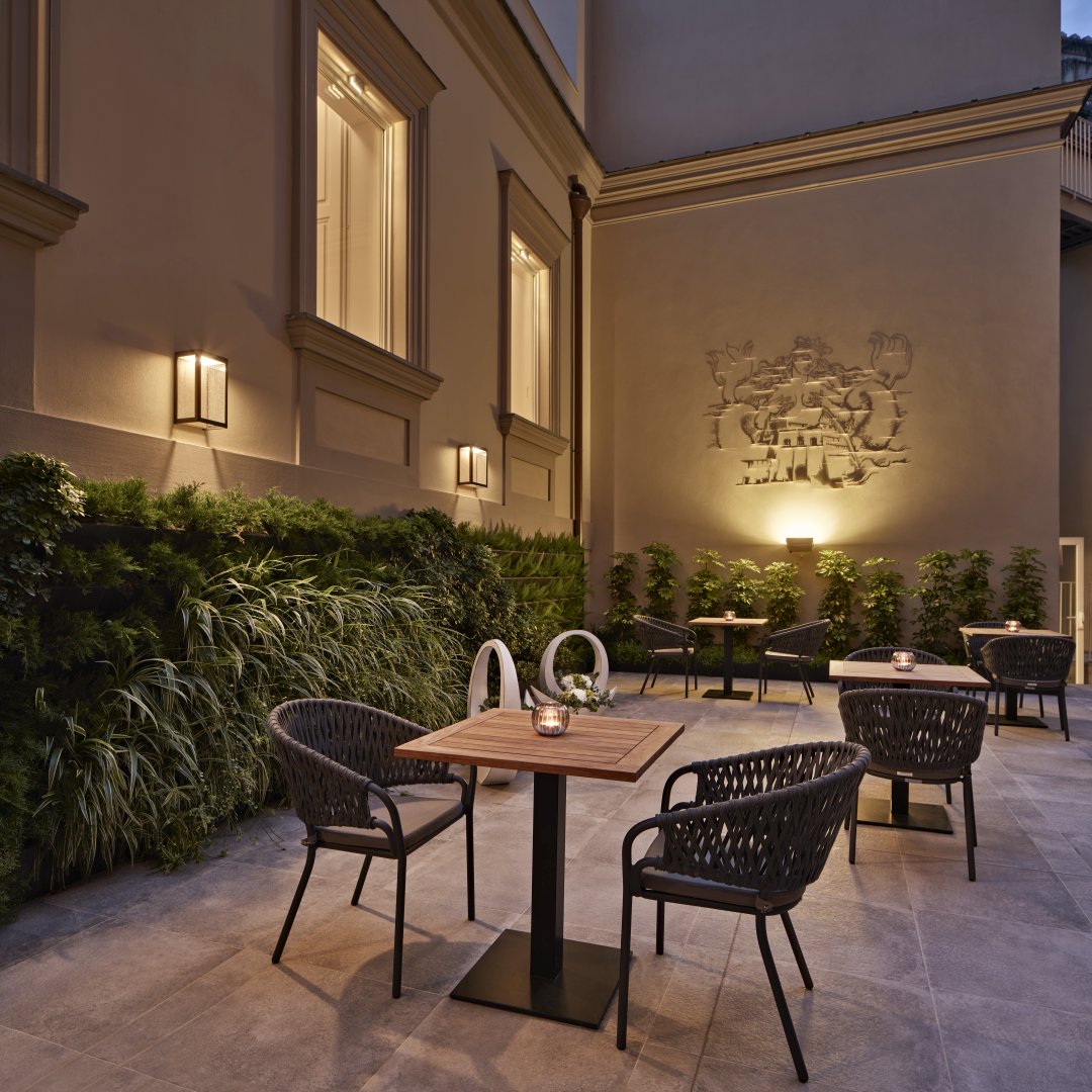 Foto 20 de Bonart Naples - Curio Collection by Hilton Napoli Centro Storico, 19