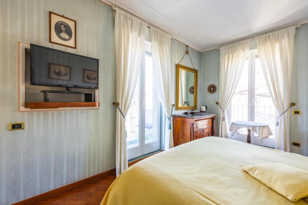 Foto 10 La Casa di Bruno Porto di Napoli, 09