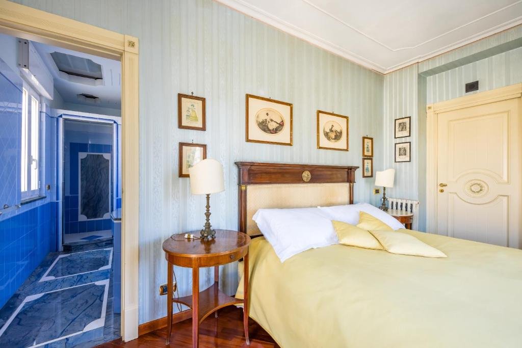 Foto 11 La Casa di Bruno Porto di Napoli, 10