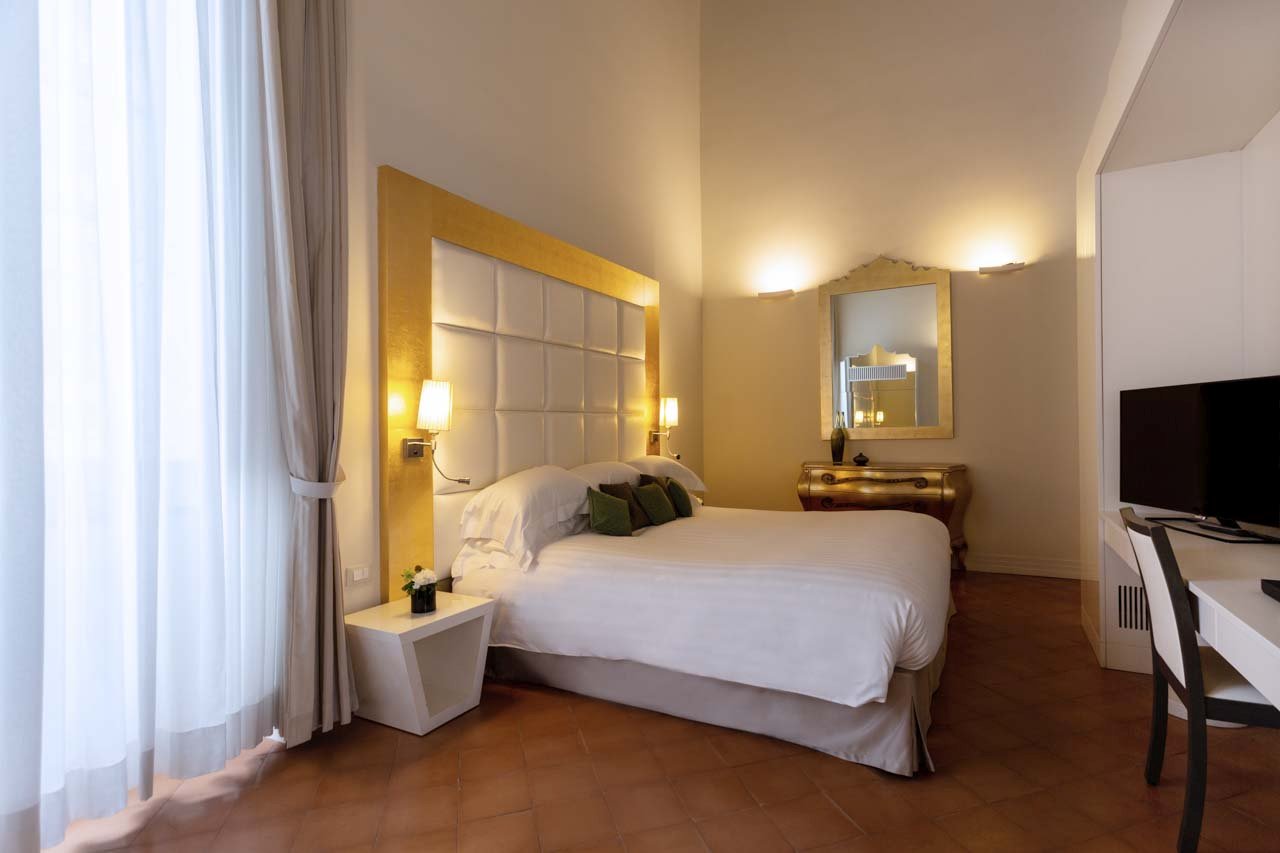 Foto 13 Palazzo Caracciolo Naples Napoli Stazione Centrale, 12