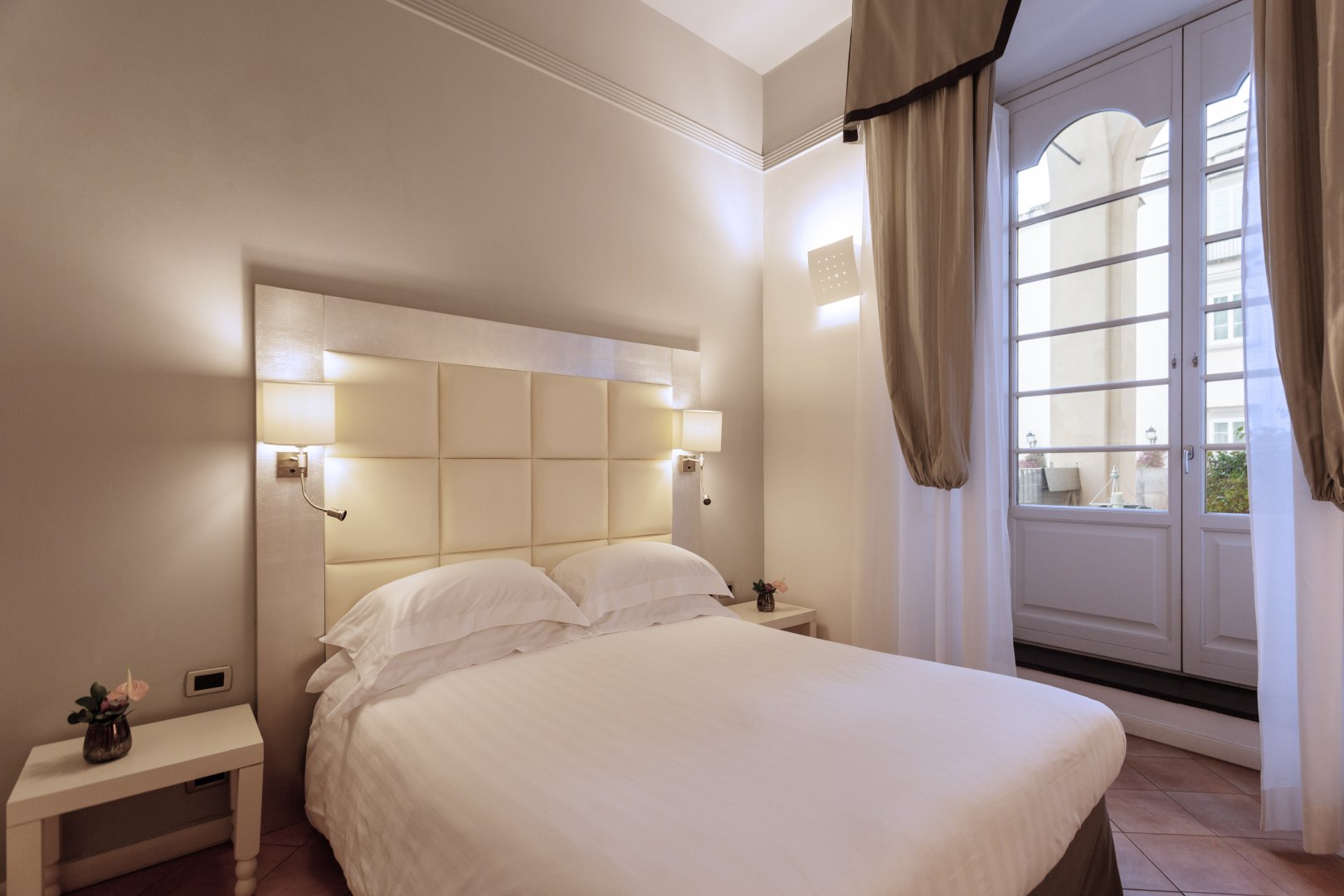 Foto 18 Palazzo Caracciolo Naples Napoli Stazione Centrale, 17