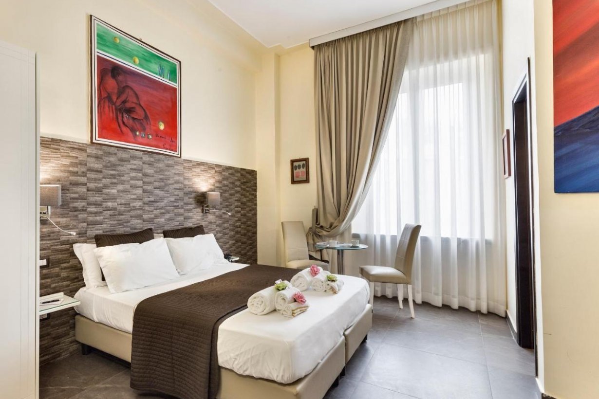 Foto 3 Art Resort Piazza Carita Napoli Centro Storico, 02