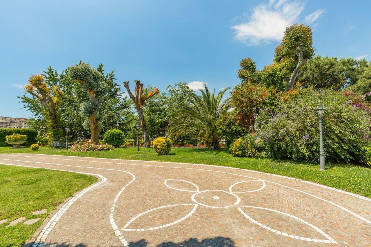 Foto 11 Culture Hotel Villa Capodimonte Capodimonte di Napoli, 05