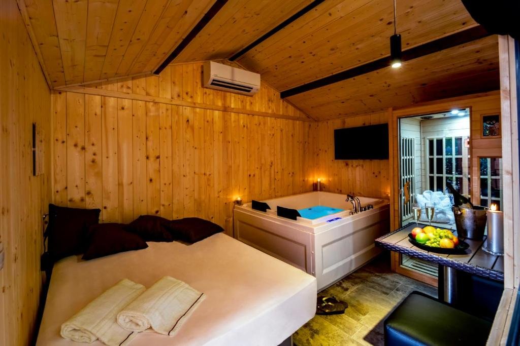 Foto 6 Villa Elisio Hotel & Spa Capodimonte di Napoli, 05