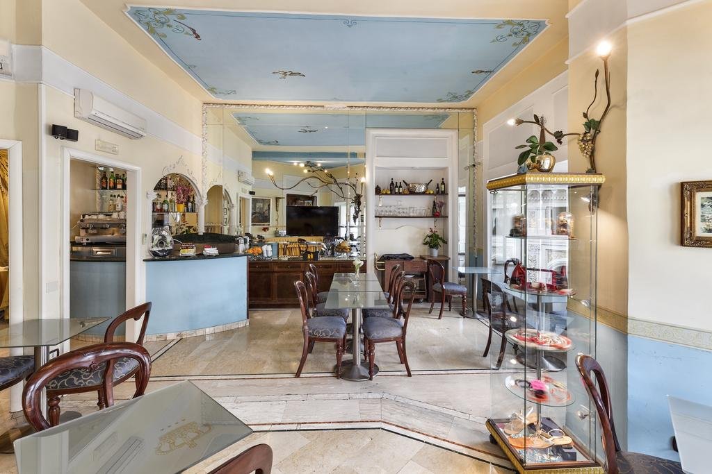 Foto 3 Art Resort Galleria Umberto Plebiscito, 02