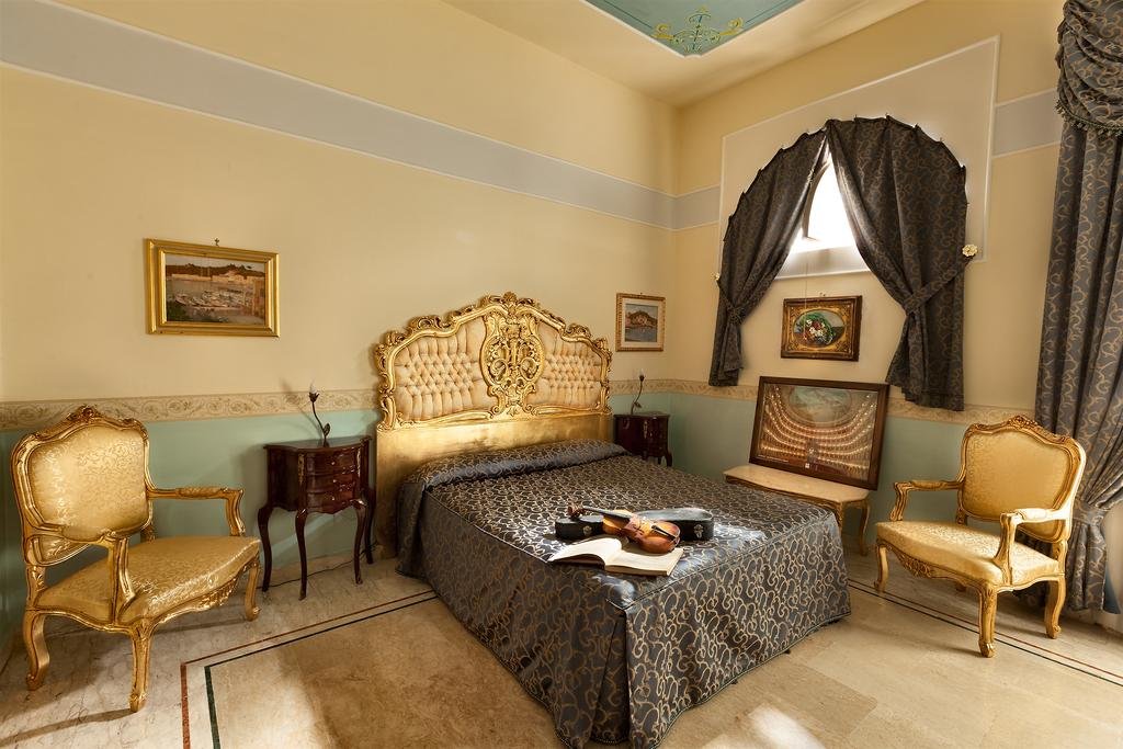 Foto 6 Art Resort Galleria Umberto Plebiscito, 05