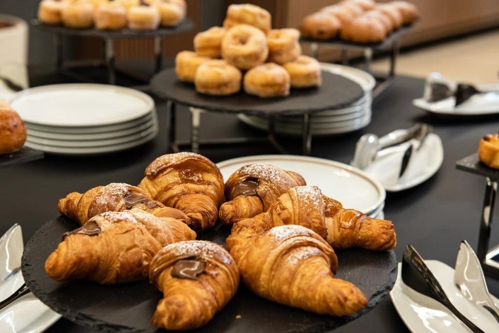 Foto 11 Gold Tower Lifestyle Hotel Napoli Stazione Centrale, 10