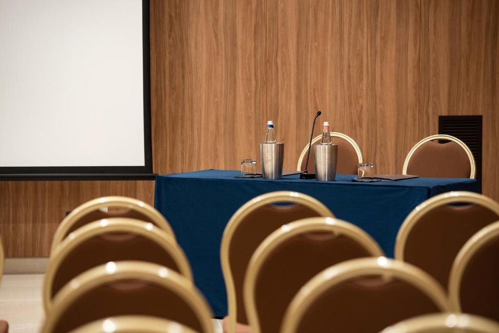 Foto 18 Gold Tower Lifestyle Hotel Napoli Stazione Centrale, 17