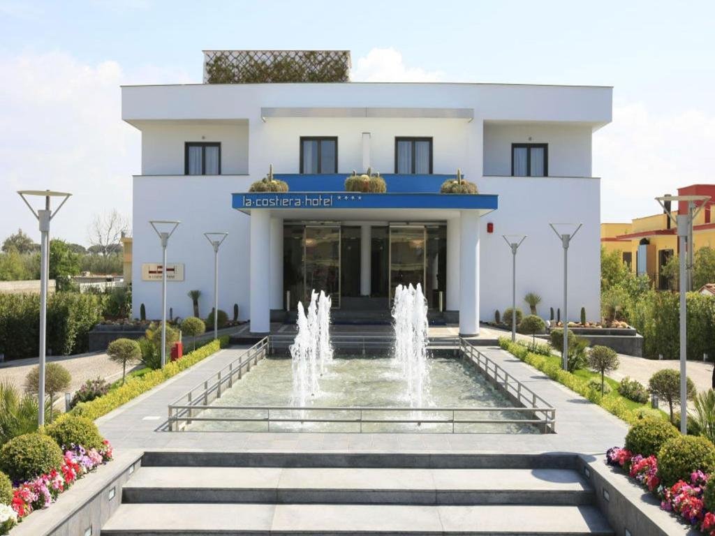 Foto 2 La Costiera Hotel Giugliano in Campania, 01