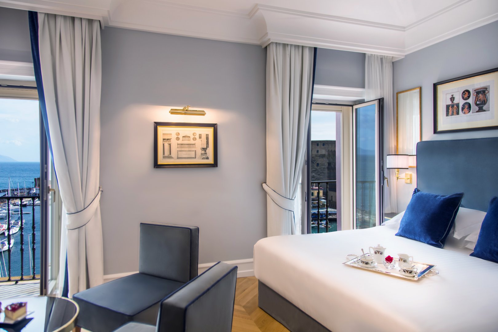 Foto 11 Grand Hotel Santa Lucia Lungomare Caracciolo, 10