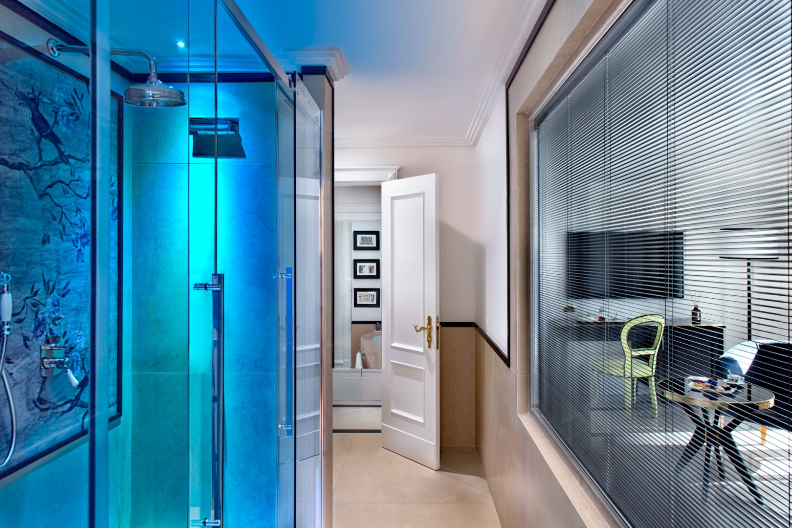 Foto 12 Grand Hotel Santa Lucia Lungomare Caracciolo, 11