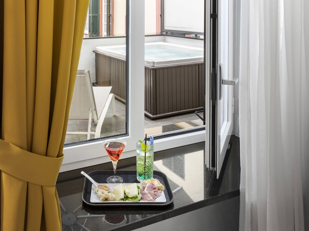 Foto 9 LHP Napoli Palace & SPA Fuorigrotta, 08