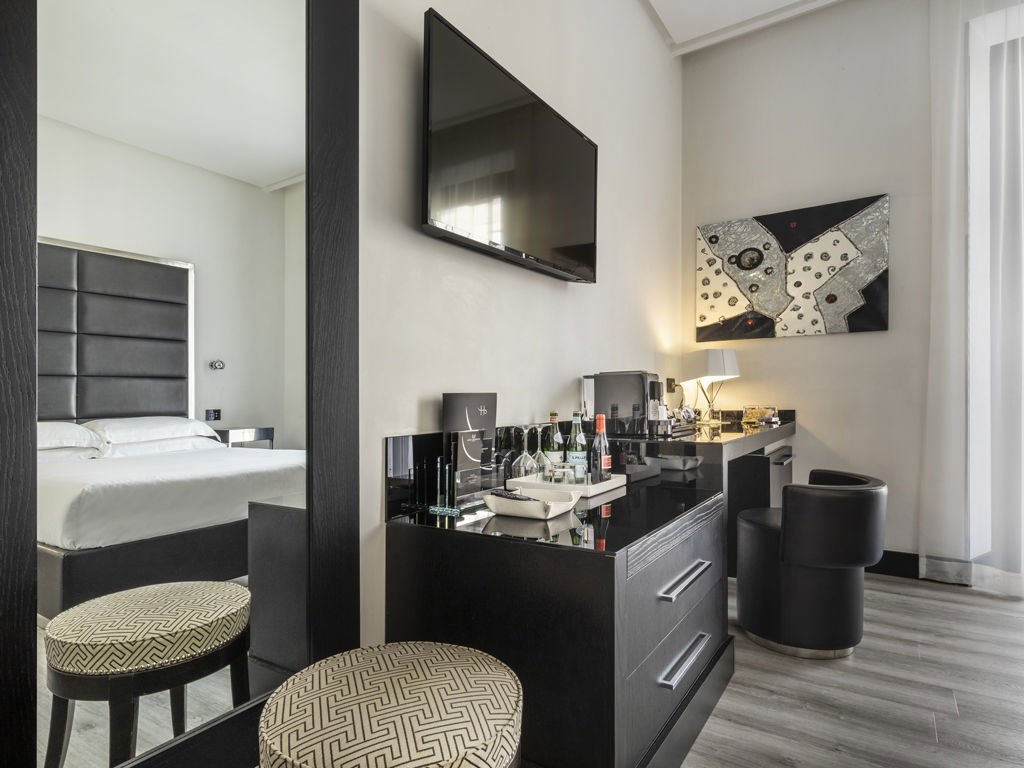 Foto 14 LHP Napoli Palace & SPA Fuorigrotta, 13