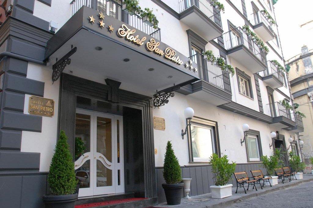 Foto 2 Hotel San Pietro Napoli Centro Storico, 01