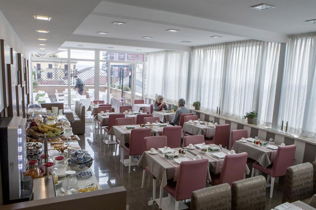 Foto 14 Hotel San Pietro Napoli Centro Storico, 13