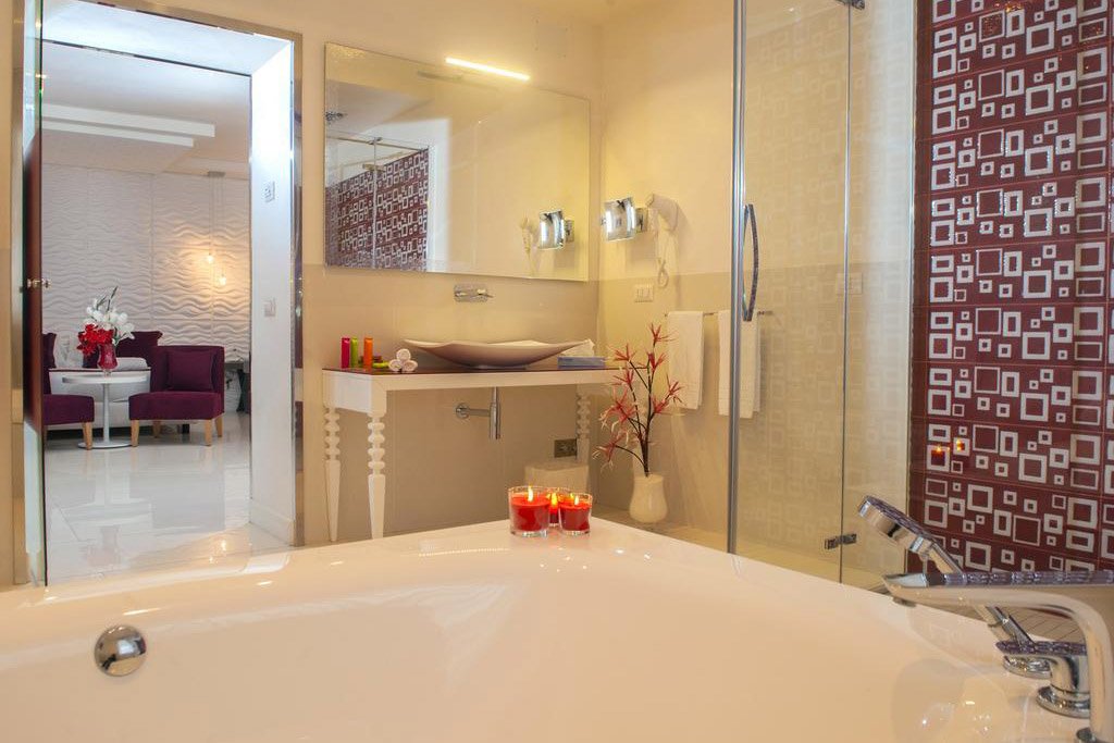 Foto 19 Hotel San Pietro Napoli Centro Storico, 18