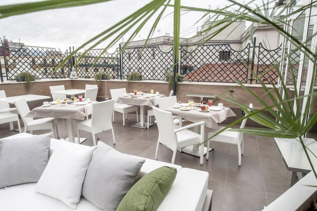 Foto 22 Hotel San Pietro Napoli Centro Storico, 21