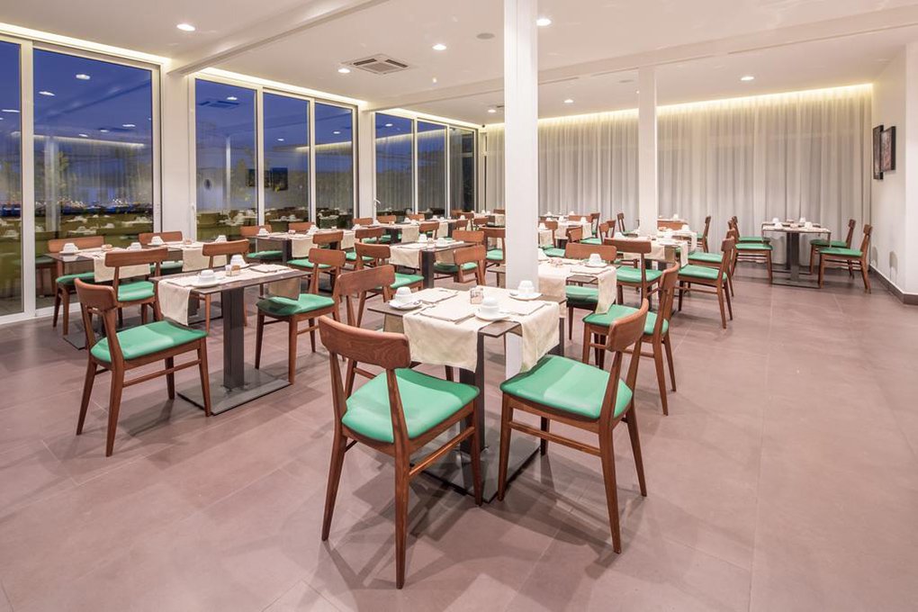 Foto 8 Best Western Hotel Plaza Napoli Stazione Centrale, 07