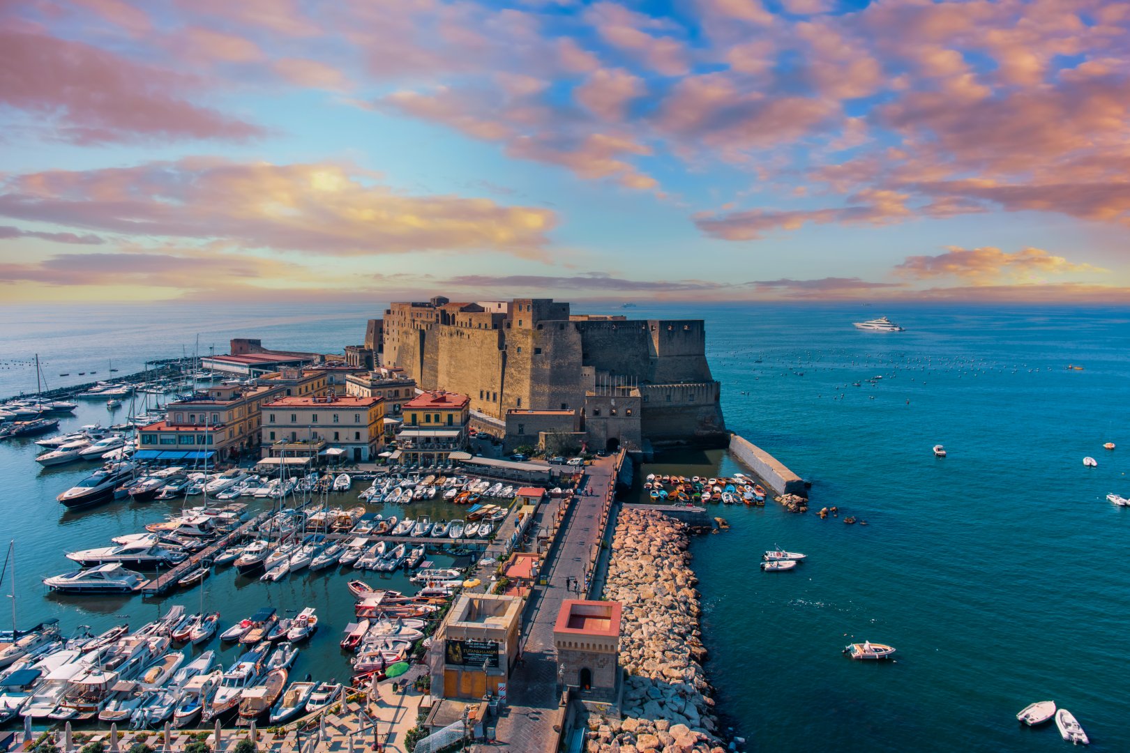 Foto 3 Hotel Royal Continental Lungomare Caracciolo, 02