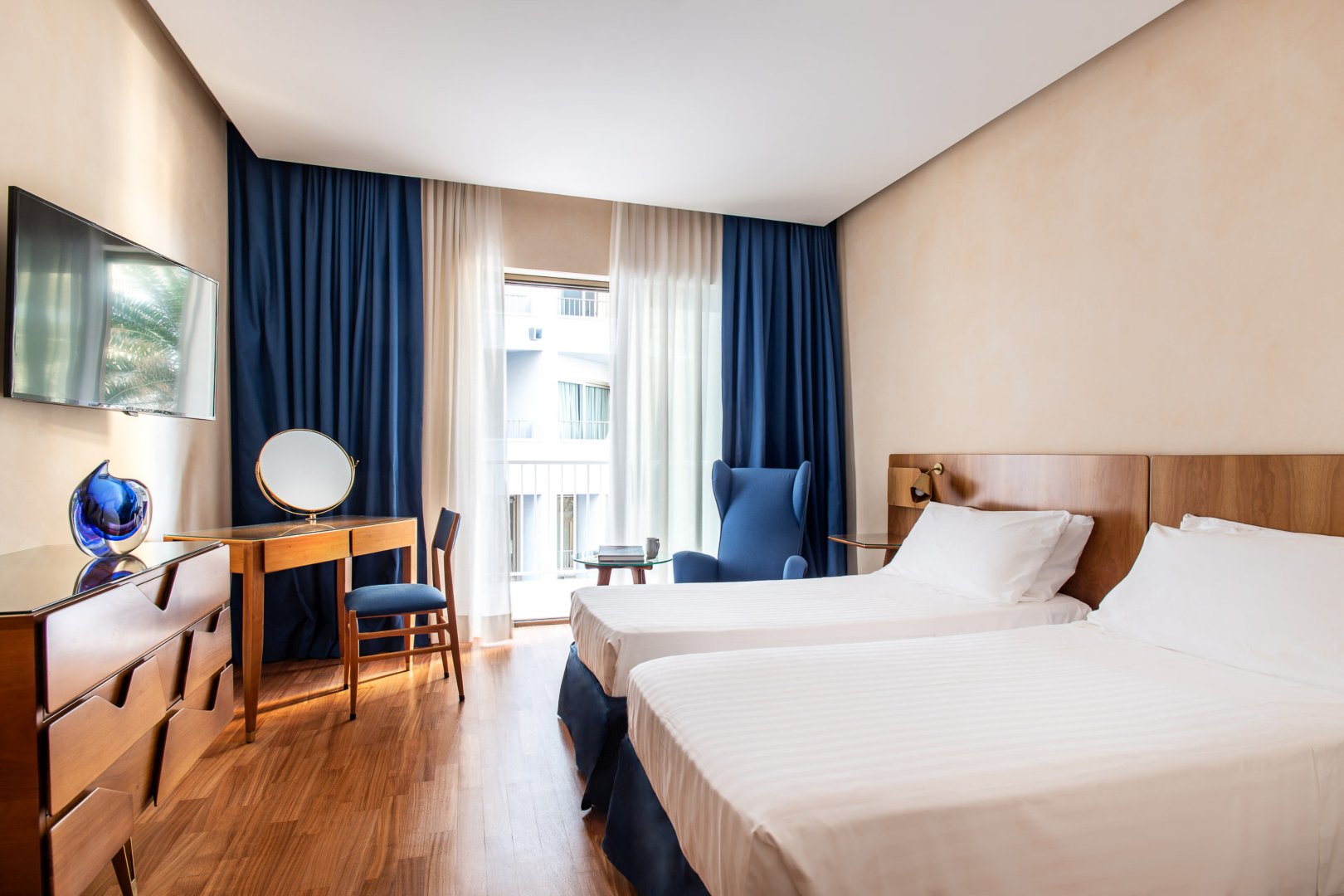 Foto 6 Hotel Royal Continental Lungomare Caracciolo, 05