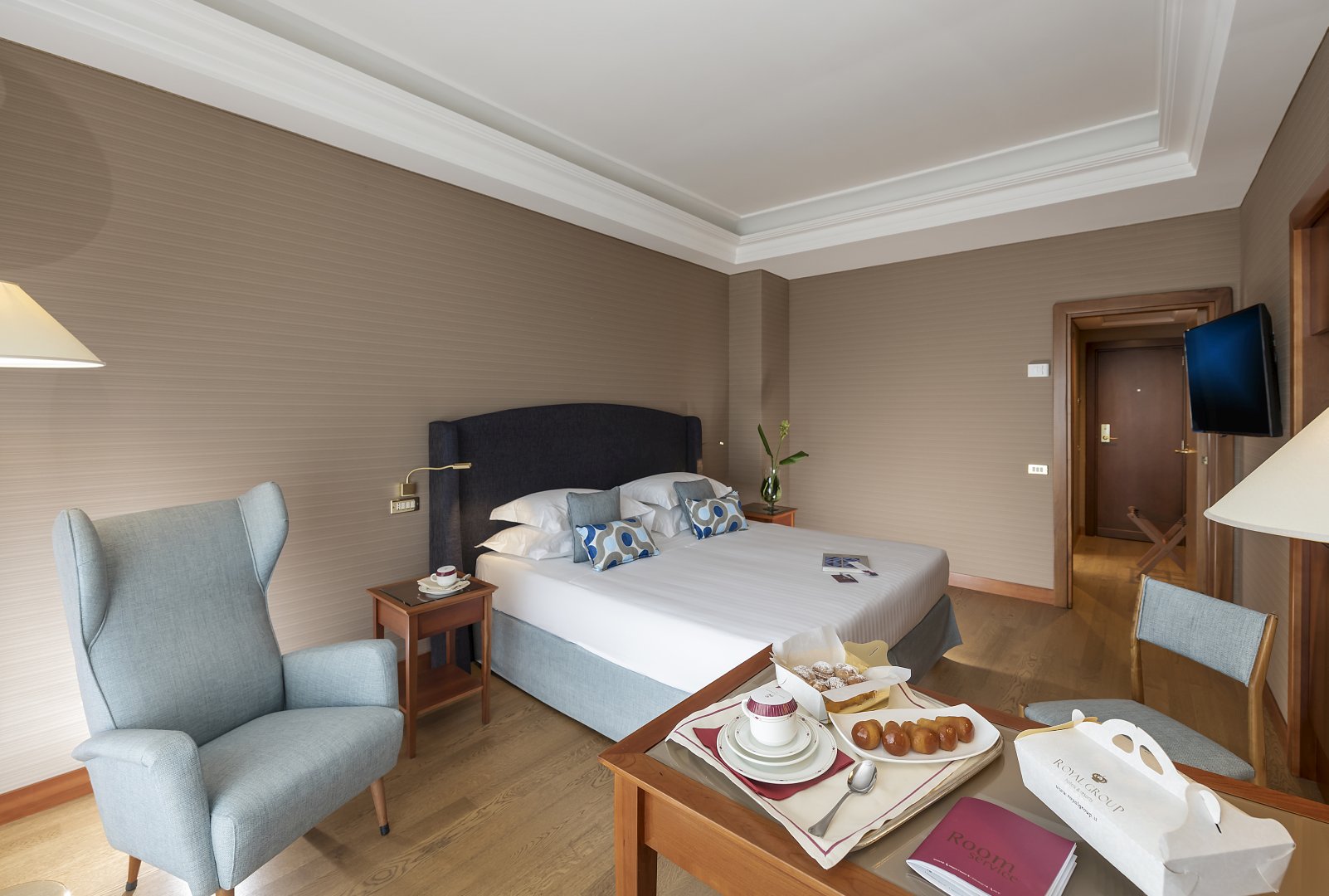 Foto 9 Hotel Royal Continental Lungomare Caracciolo, 08