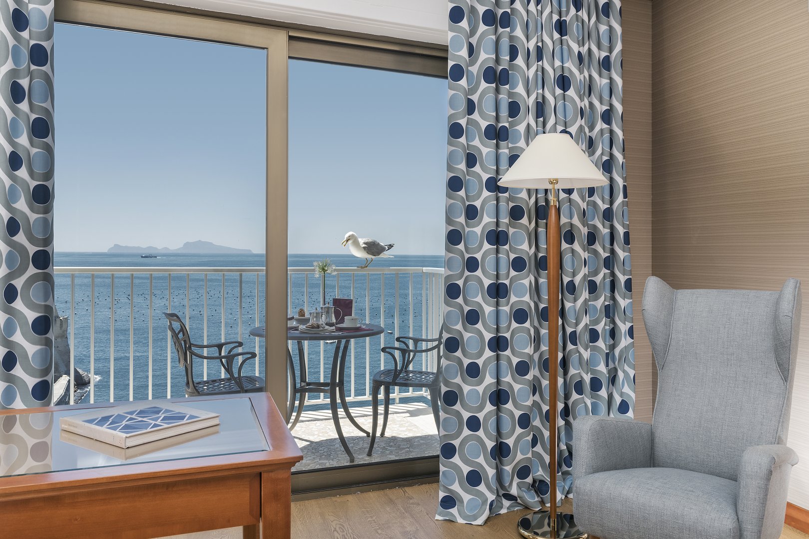 Foto 10 Hotel Royal Continental Lungomare Caracciolo, 09