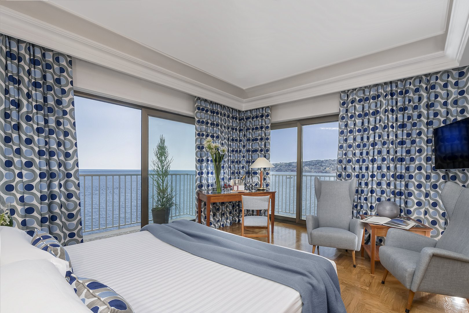 Foto 15 Hotel Royal Continental Lungomare Caracciolo, 14