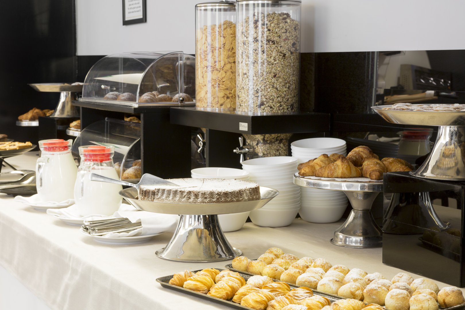 Foto 7 Palazzo Salgar Porto di Napoli, 06