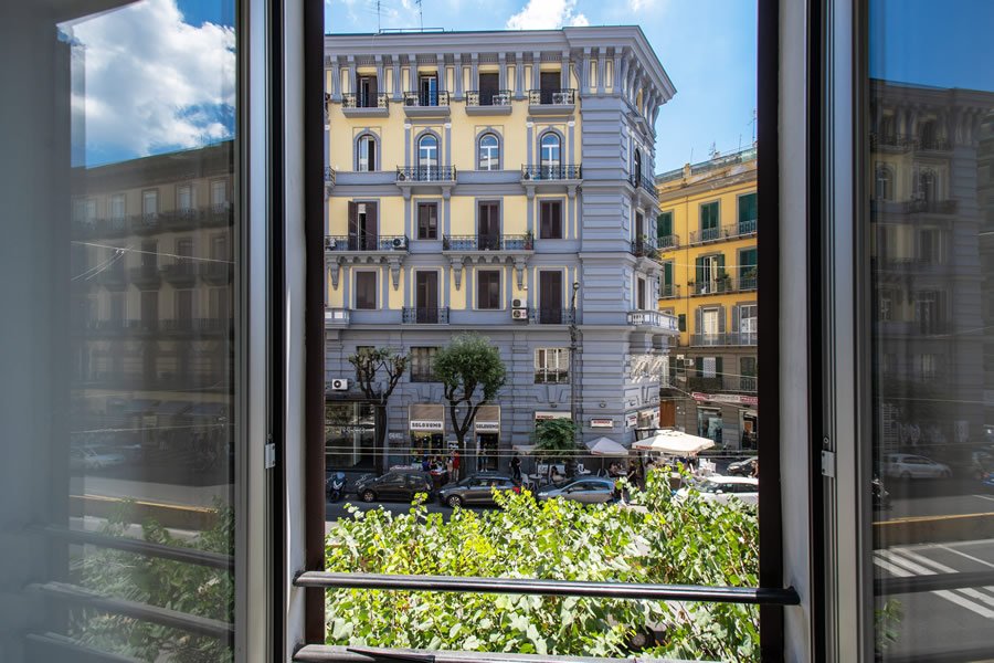 Foto 3 Hotel Napoli Suite Napoli Stazione Centrale, 02